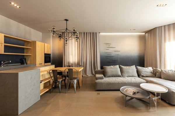 L'armoire rideaux basse : alliée déco et gain de place